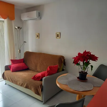 Lägenhet Provenza Con Balcon , Patio Y Parking *